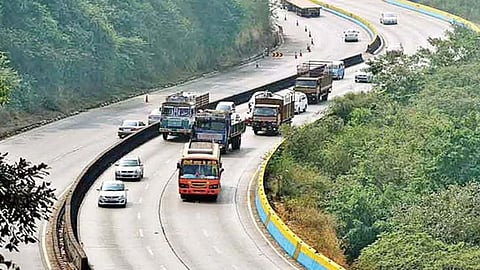 Good News MSRDC decision to extend one line each on both sides on Mumbai Pune Expressway