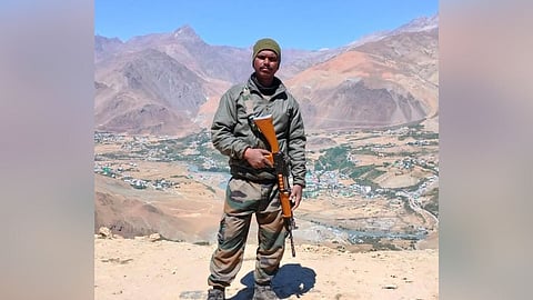Indian Soldier dies
