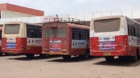 65 lakhs rupees loss of msrtc parbhani in two days