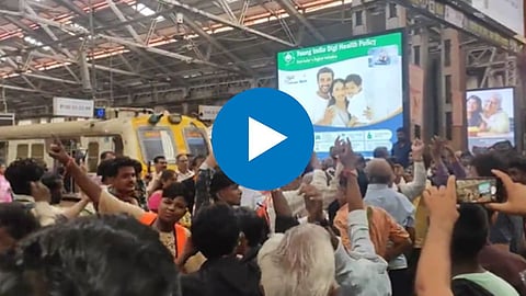 CSMT Passengers Dance Video