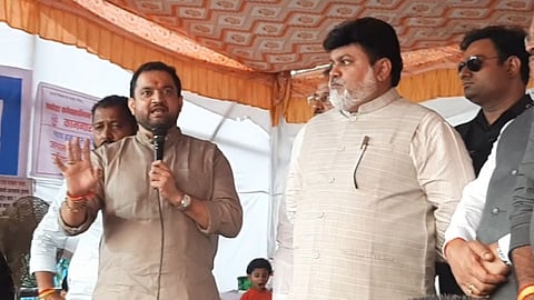 mla sunil shelke, uday samant, general motors workers strike talegaon