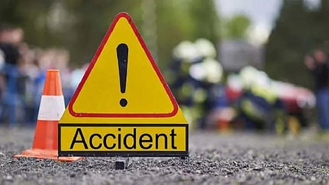 truck driver died in a road accident at nagpur pune national highway