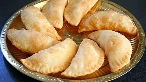 Karanji Recipe in Marathi