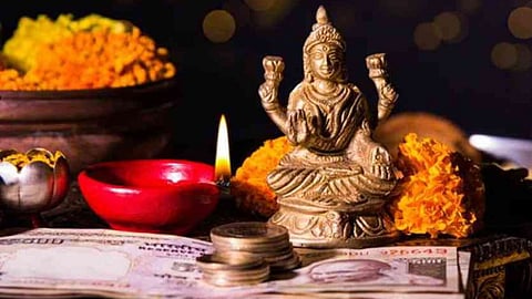 Dhantrayodashi 2023 (Mata Laxmi Pooja): Puja Vidhi, Muhurt, Date