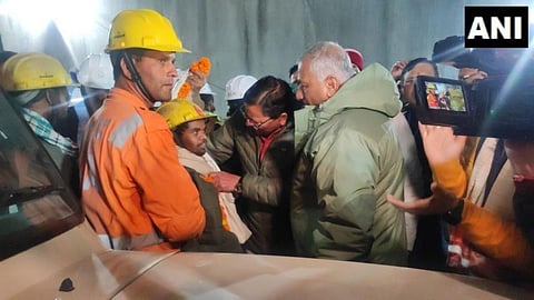 Breaking News -Uttarkashi Tunnel Accident Latest Update Rescue Opration Ended Workers Came Out Of Tunnel After 17 days
