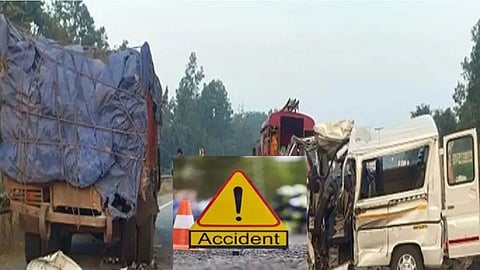 Odisha Major Accident : देवदर्शनाला निघालेल्या भाविकांच्या व्हॅनला मंदिराजवळच अपघात; ८ जणांचा मृत्यू, ७ जण गंभीर जखमी