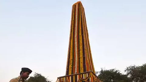 bhima koregaon vijay stambh