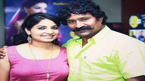 Pravin Tarade With Wife
