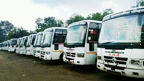 kolhapur kmt staffers on strike over pay hike and other issues