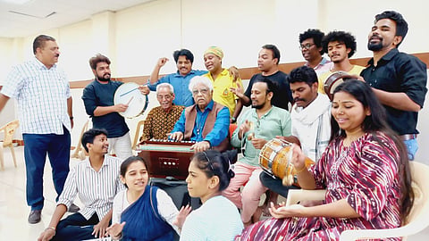 Mukkam Post Adgaon Natak