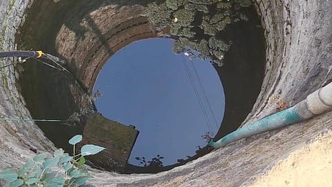 woman throws 12 year boy into well wardha superstition case