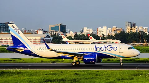 indigo flight emergency landing