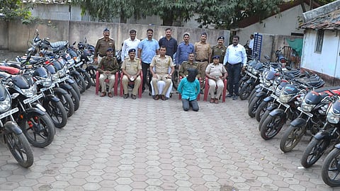 two wheeler thief arrested along with 29 bikes in amravati