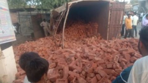 Jalgaon Accident