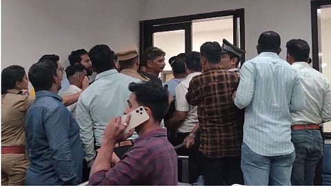 BJP Mla Ganpat Gaikwad Firing