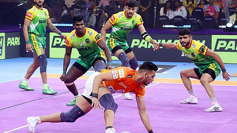 pkl season 10 puneri paltan beat patna pirates to enter in finals of pro kabaddi