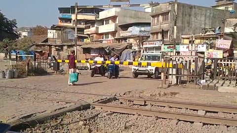 railway gate near to saphale will be closed till 12 feb