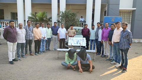 parbhani police arrests two youth in theft case