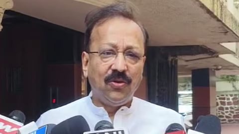 Baba Siddique Resign