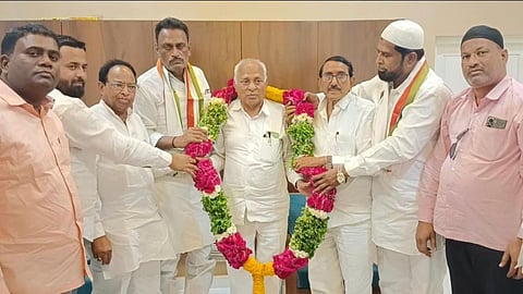 nanded congress district president b r kadam