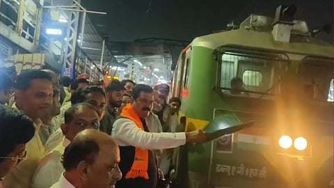 union minister kapil patil birthday today special train for ayodhya from kalyan