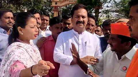 Praniti Shinde criticizes Shinde-Fadnavis