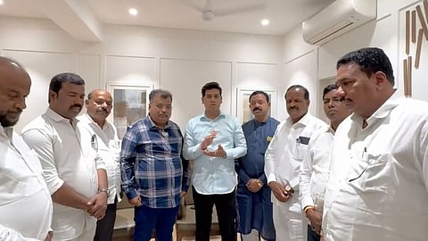 महायुतीचं टेन्शन 'खल्लास'; श्रीकांत शिंदे, चव्हाणांसोबतच्या बैठकीनंतर भिवंडीतील शिवसेना पदाधिकाऱ्यांची नाराजी दूर