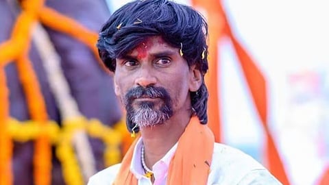 Manoj jarange Patil Health: मनोज जरांगे पाटील यांची प्रकृती बिघडली; दौरा अर्धवट सोडून रुग्णालयात दाखल