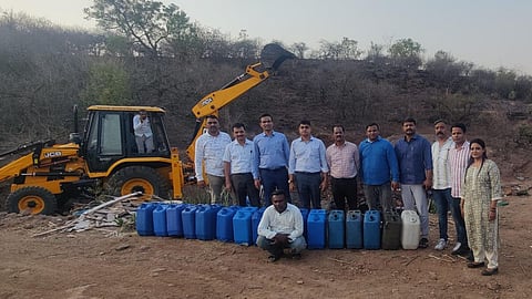 illegal liquor worth rupees 1 crore 7 lakhs seized in pune and maval