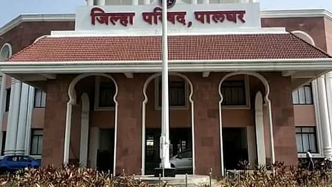 473 gramsevak on strike in palghar