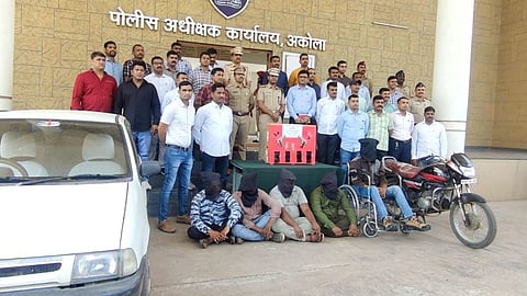 akola police arrests five in arunkumar vora case