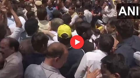 Delhi CM Arvind Kejriwal March BJP Party Office: