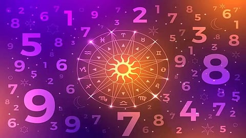 Numerology: 'या' तारखेला जन्मलेल्या लोकांकडून नका ठेवू निष्ठा आणि विश्वासाची अपेक्षा; काय म्हणतं अंकशास्त्र?