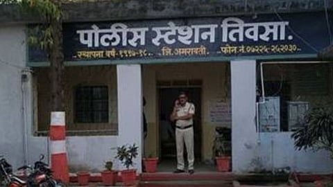 case filed on 19 four arrested in sand theft 1 crore 72 lakh material seized near amravati