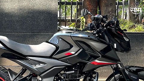 Bajaj ची ही स्टायलिश बाईक देते 49 किमीचा जबरदस्त मायलेज, जाणून घ्या किंमत आणि फीचर्स