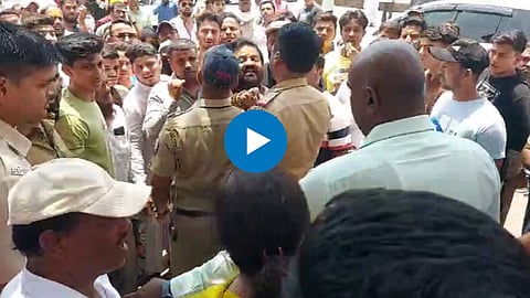 भाजप आमदार देवयानी फरांदे आणि वसंत गीते भिडले, मतदान केंद्राबाहेर गोंधळ
