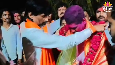 manoj jarange patil congratulates bajrang sonwane after winning in beed loksabha constituency