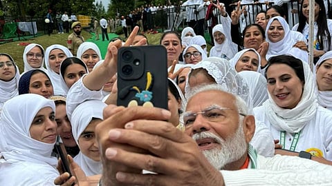 PM Narendra Modi Celebrated Yoga Day In Shrinagar