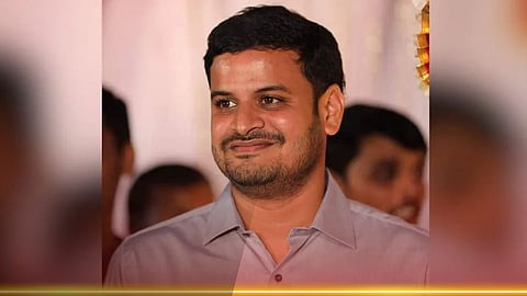 Akola Lok Sabha Result: अकोल्यात कमळ फुललं! तिरंगी लढतीत अनुप धोत्रेंचा विजय, प्रकाश आंबेडकरांचा पराभव