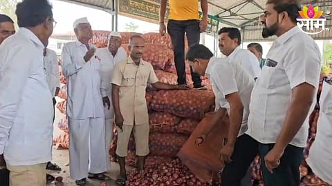 farmers opposed onion purchasing decision of department of consumer affairs