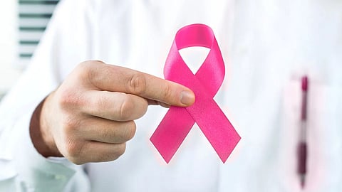 Cancer Symptoms: कॅन्सर होण्याआधी 'ही' लक्षणे जाणवतात; तुम्हालाही हा त्रास होतोय का?