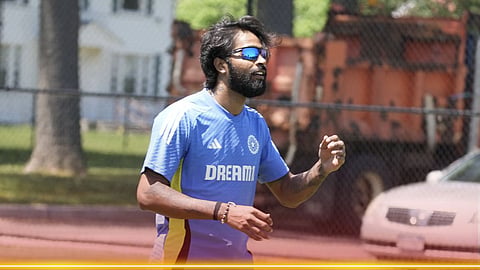 Hardik Pandya Record: पहिल्याच सामन्यात हार्दिक रचणार इतिहास! २ विकेट्स घेताच ५ गोलंदाजांना सोडणार मागे
