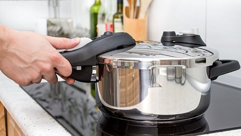 How to Clean Pressure Cooker