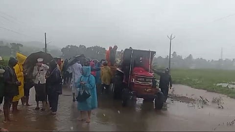 Kolhapur Flood: पुण्यानंतर कोल्हापूरात भीषण पूरस्थिती, पंचगंगेने धोक्याची पातळी ओलांडली, अनेक गावांचा पूराचा वेढा