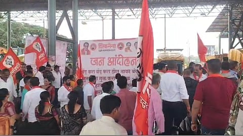 मोठी बातमी! शिवसेना ठाकरे गटाच्या २४ प्रमुख पदाधिकाऱ्यांवर गुन्हा; नाशिक-मुंबई महामार्ग पाडला होता बंद