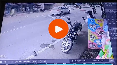 Junnar Accident : कल्याण-नगर महामार्गावर भयानक अपघात, भरधाव कारची दुचाकीला धडक, पती-पत्नी १० फूट हवेत उडाले, थरारक VIDEO
