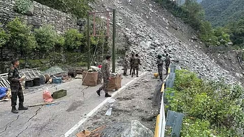 Uttarakhand Cloudburst: उत्तराखंडमध्ये ढगफूटी! मृतांचा आकडा १७ वर, ९ हजार भाविकांना रेस्क्यू करण्यात यश