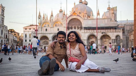 Relationship Tips: लग्नाच्या काही महिने आधी जोडप्यांनी एकत्र का करावा प्रवास? जाणून घ्या कारणे