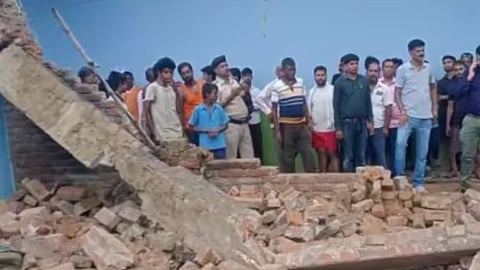 सत्संगासाठी आलेल्या भाविकांवर भलं मोठं घर कोसळलं; १०० हून अधिक जखमी, पाटण्यातील भयंकर घटना