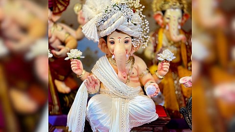 Ganesha Idol Perfect Direction